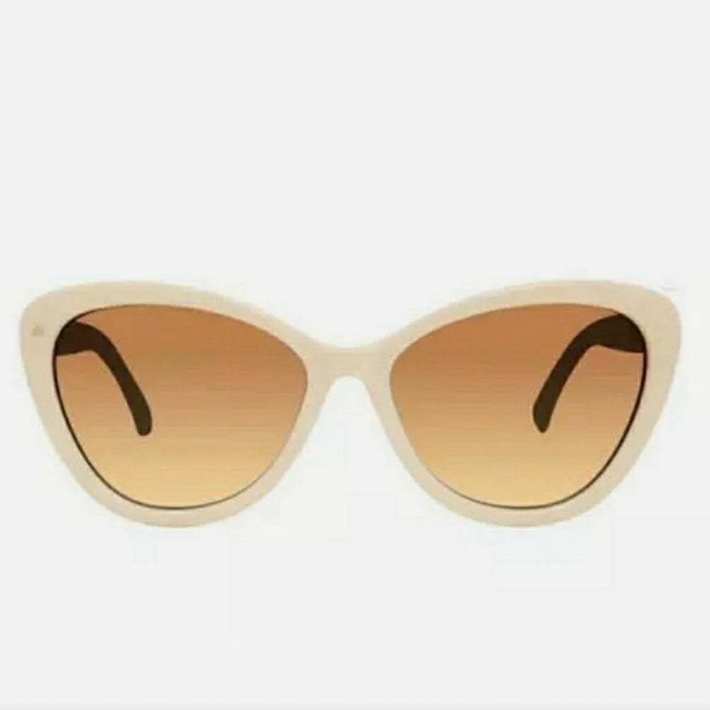 Prive Revaux Polarized Sunglasses - Cream White “The Hepburn” - New with case!